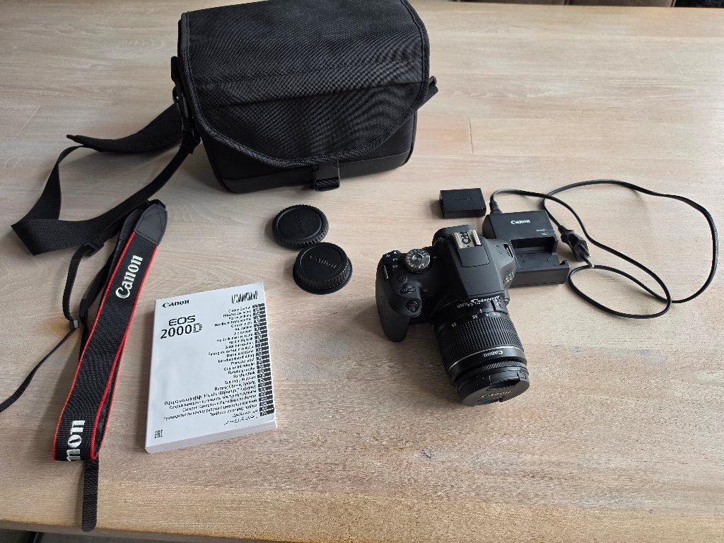 Canon EOS 2000D Spiegelreflexcamera met accessoires en tas, Spiegelreflex, Canon, Nieuw, Ophalen of Verzenden