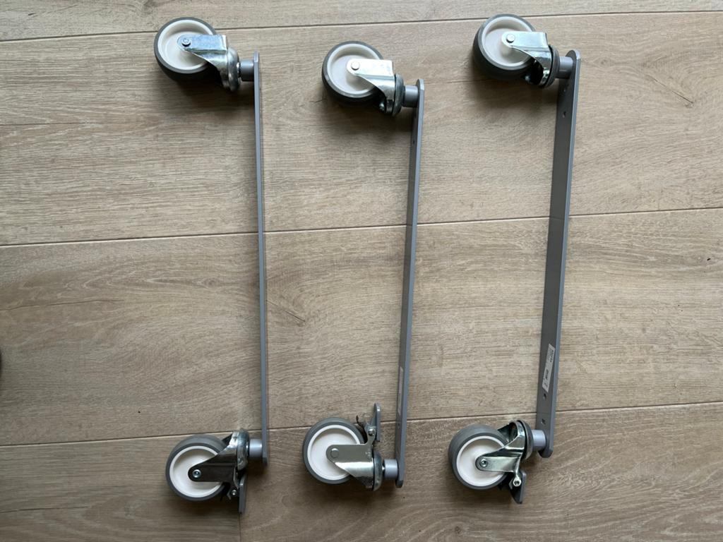 Set van 3 IKEA KALLAX wielen - Monteerbaar, Ophalen, Gebruikt