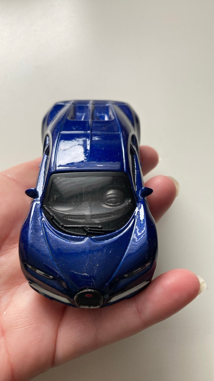 Blauwe Bugatti Chiron modelauto - Bburago 1:43, Ophalen of Verzenden, Zo goed als nieuw, Auto, Overige merken