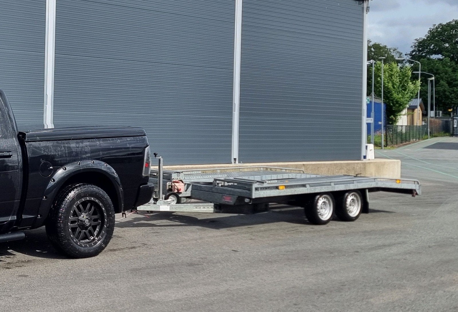 autoambulance te huur 2700kg met handlier