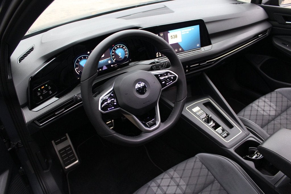 Volkswagen Golf 1.5 eTSI 3x R-Line | Panoramadak | Camera |, Zwart, 4 cilinders, Origineel Nederlands, Bedrijf