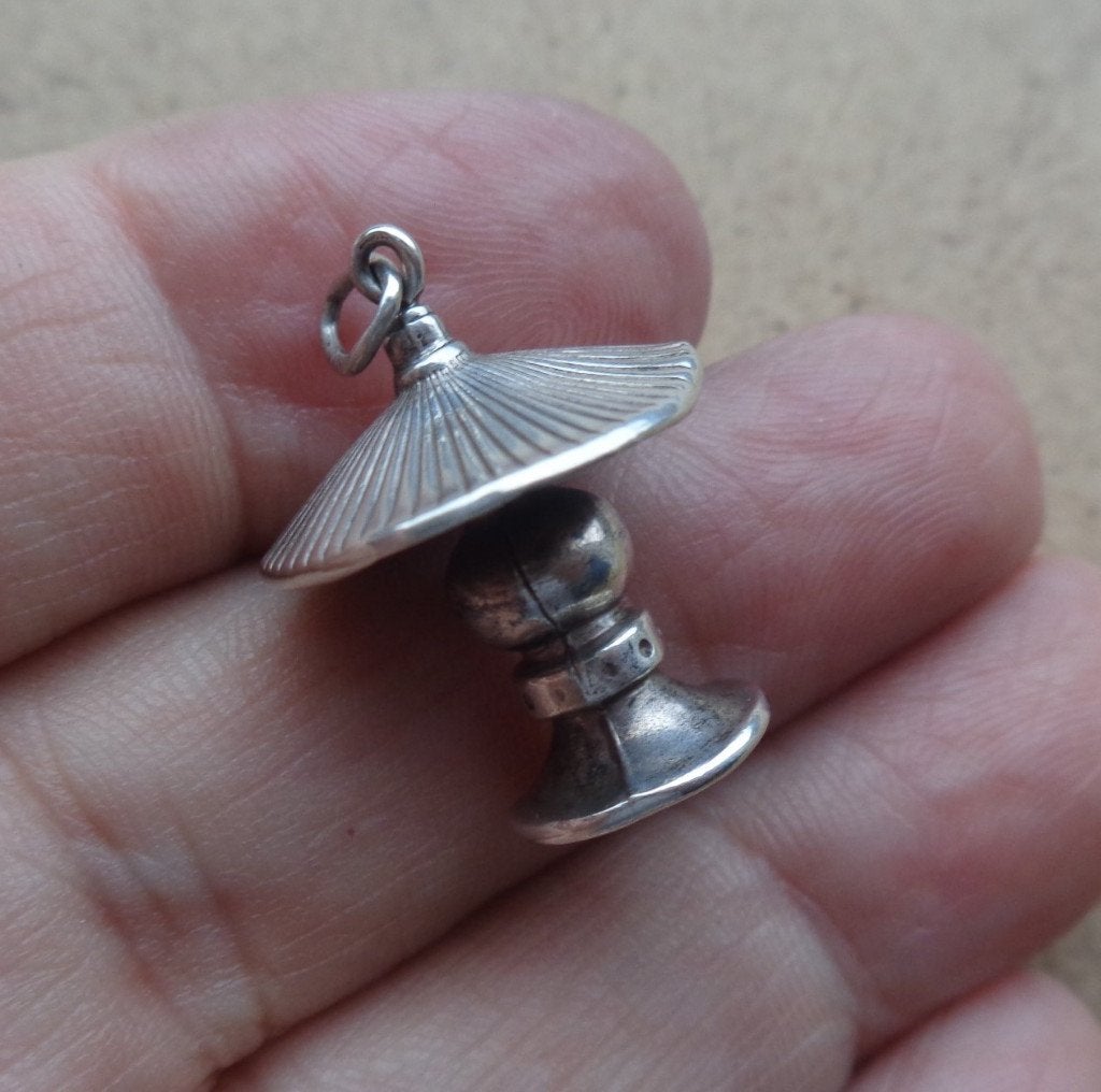 zilveren vintage bedel Chinese lantaarn [416], Sieraden, Tassen en Uiterlijk, Bedels, Zo goed als nieuw, Overige merken, Zilver