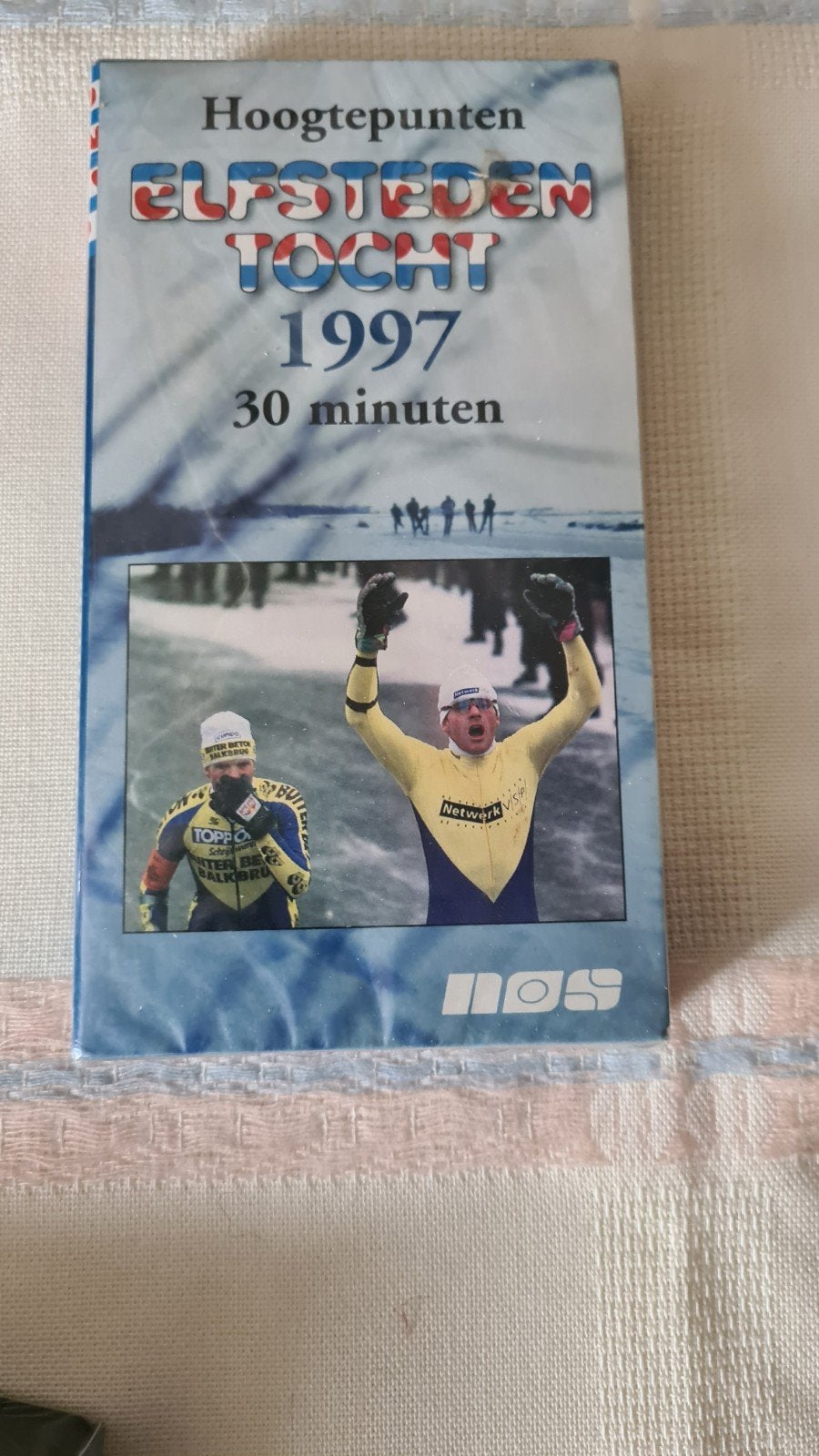 nw.Hoogtepunten Elfstedentocht 1997 VHS - NOS, Gebruikt, Alle leeftijden, Overige genres, VHS