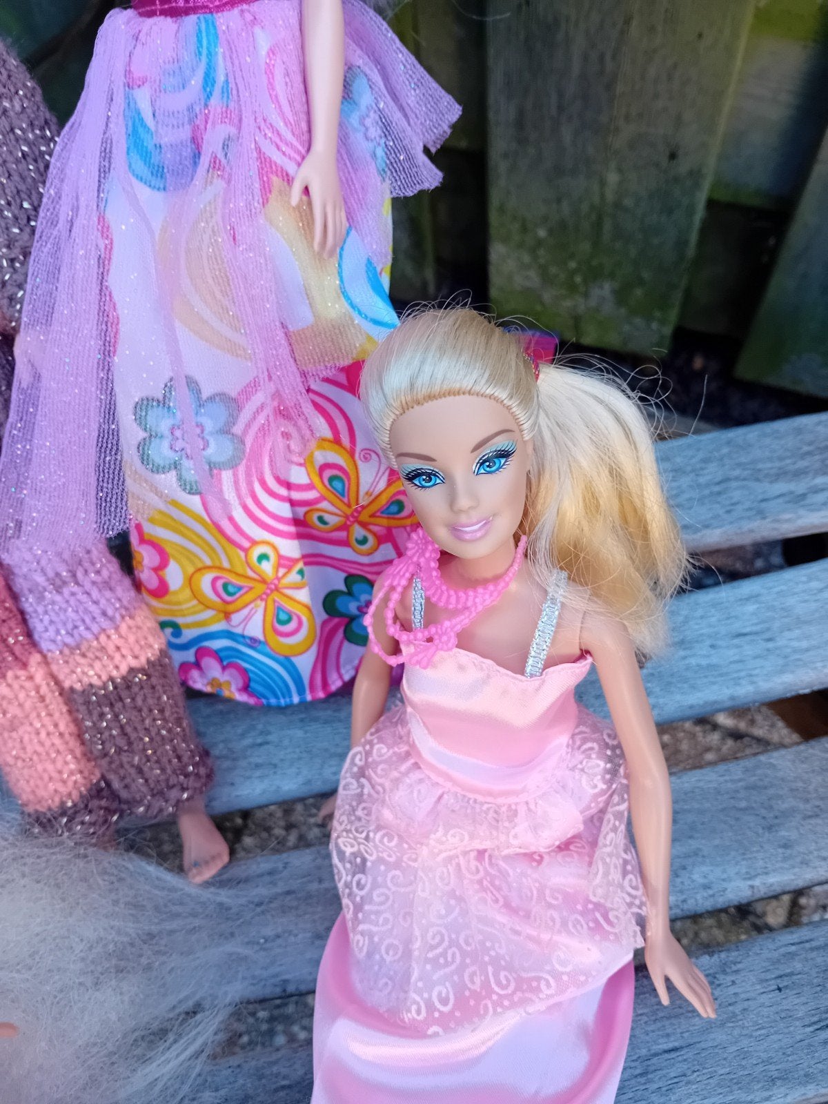 Ken & zijn vriendinnen ( in de mooiste kleding  ), Ophalen of Verzenden, Gebruikt, Barbie
