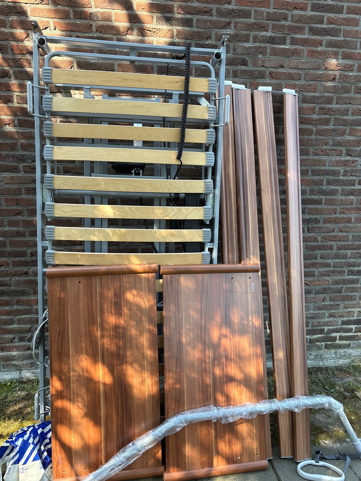 Gratis SeniorBed, Ophalen, 90 cm, Eenpersoons, Bruin