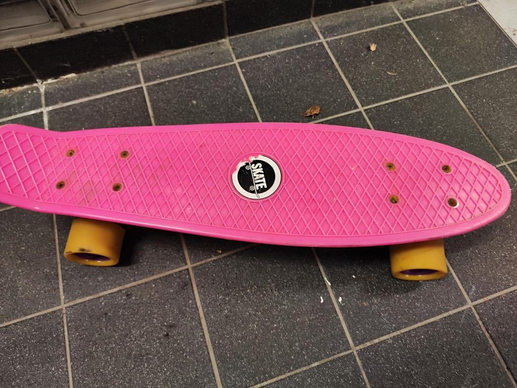 Leuk roze skateboard voor beginners - Gebruikt maar goed, Ophalen of Verzenden, Zo goed als nieuw, Skateboard