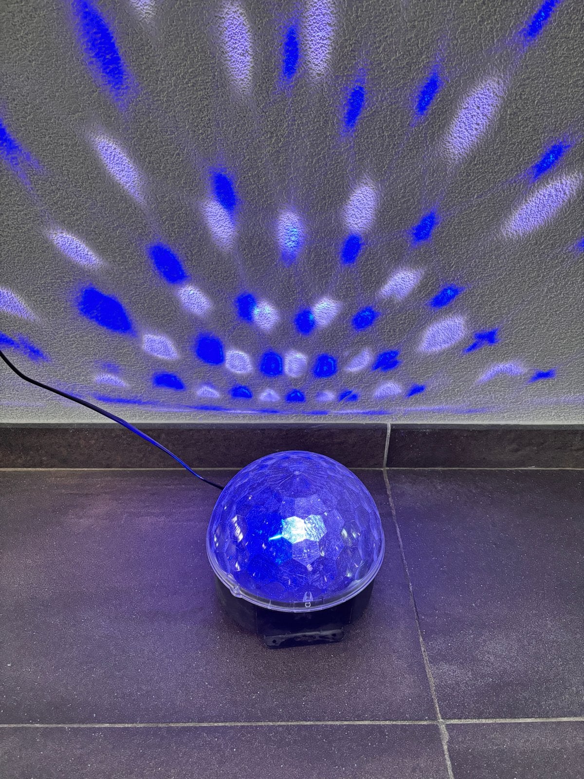 LED Discolamp - Feestverlichting voor elke gelegenheid, Ophalen of Verzenden, Zo goed als nieuw, Feestartikel, Verjaardag