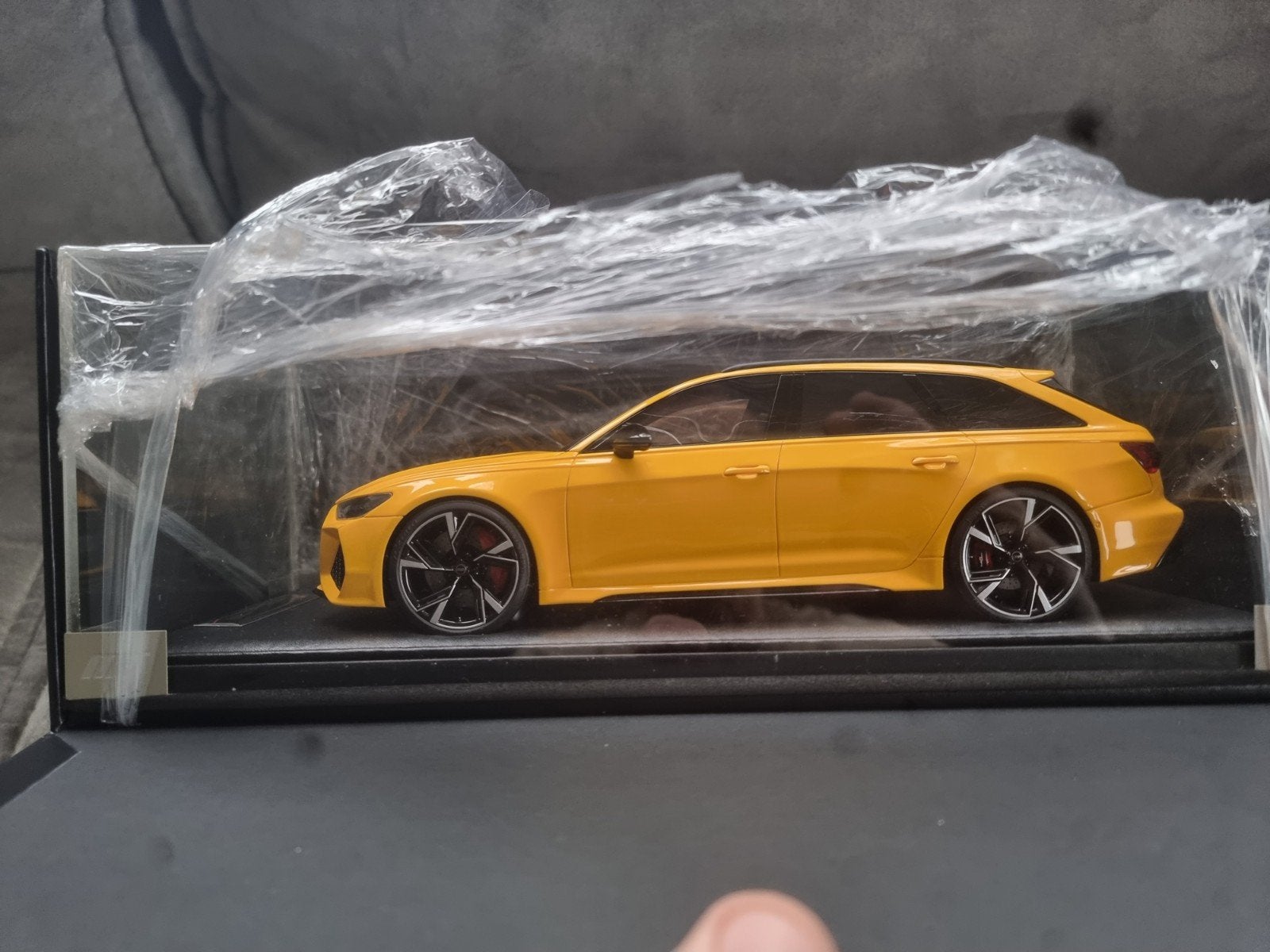MH 1/18 Audi RS6  Avant (C8) Vegas Yellow - Limited Edition, Hobby en Vrije tijd, Modelauto's | 1:18, Ophalen of Verzenden