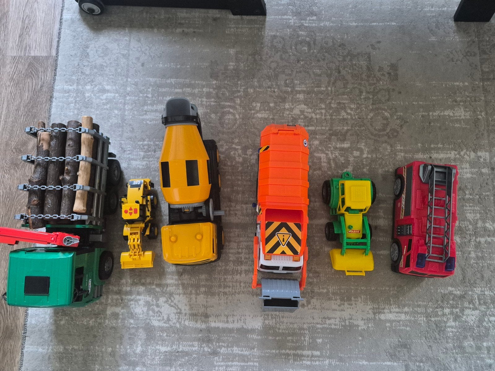 6 grote speelgoedauto's, Kinderen en Baby's, Ophalen, Gebruikt