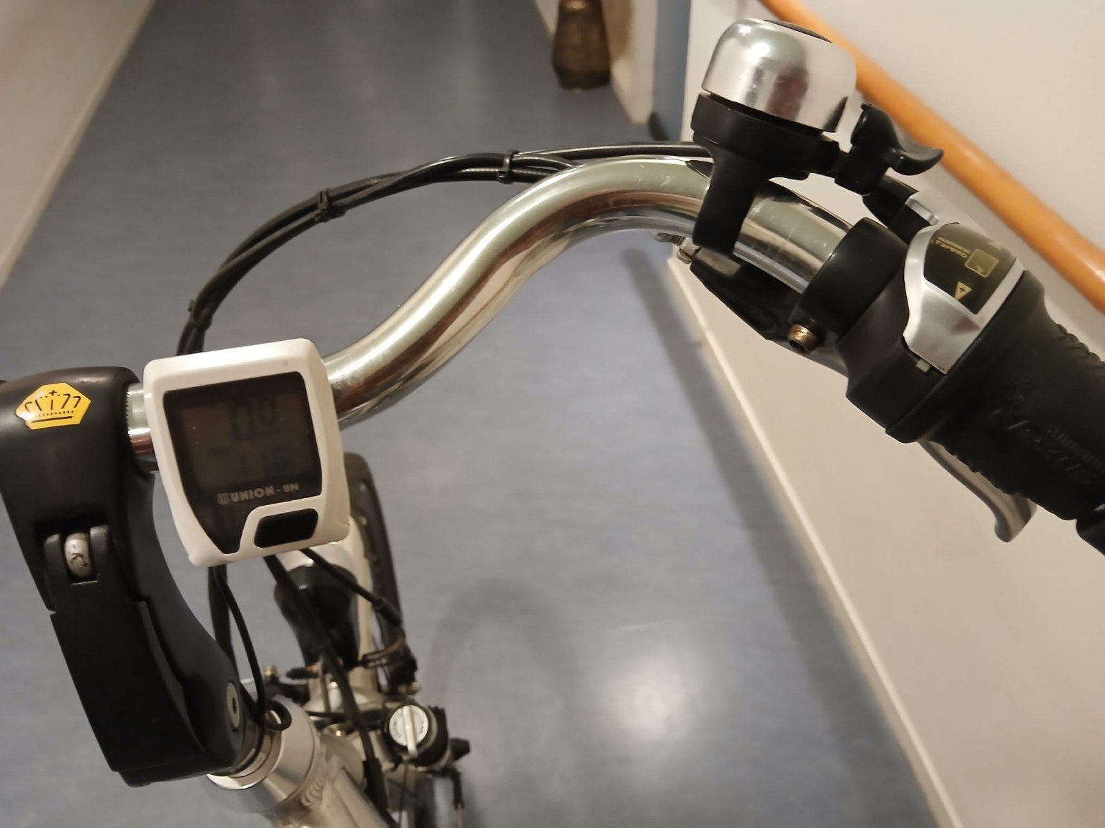 Adventure N Lithium E-bike - Zilver, Gebruikt, Fietsen en Brommers, Ophalen of Verzenden