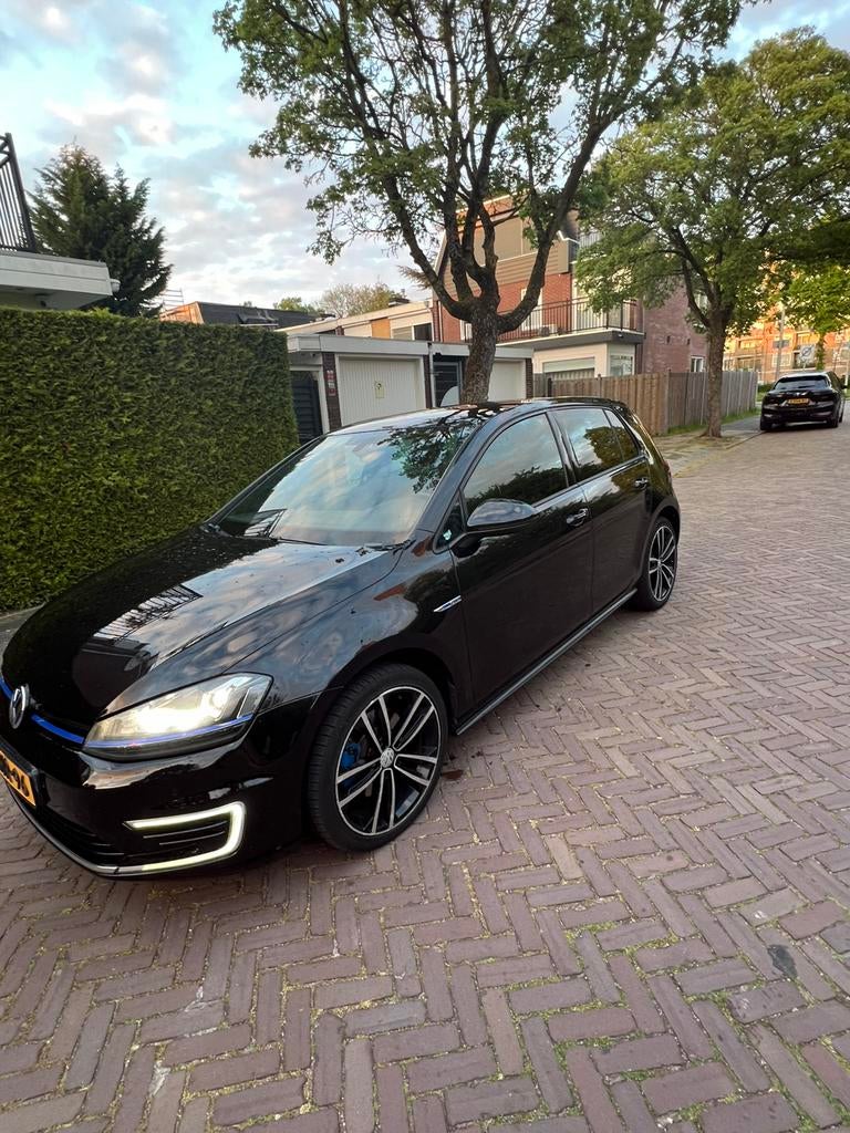 Volkswagen Golf 1.4 TSI Phev 150KW GTE 5D 2014 Zwart, Auto's, Volkswagen, 4 cilinders, Zwart, 1395 cc, 1499 kg