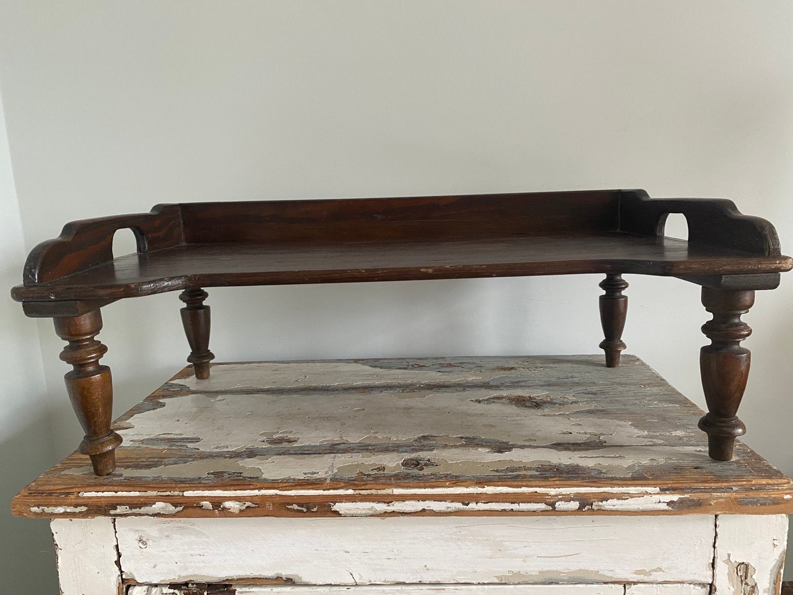 Klassieke butlertray, dienblad op pootjes, Antiek en Kunst, Ophalen