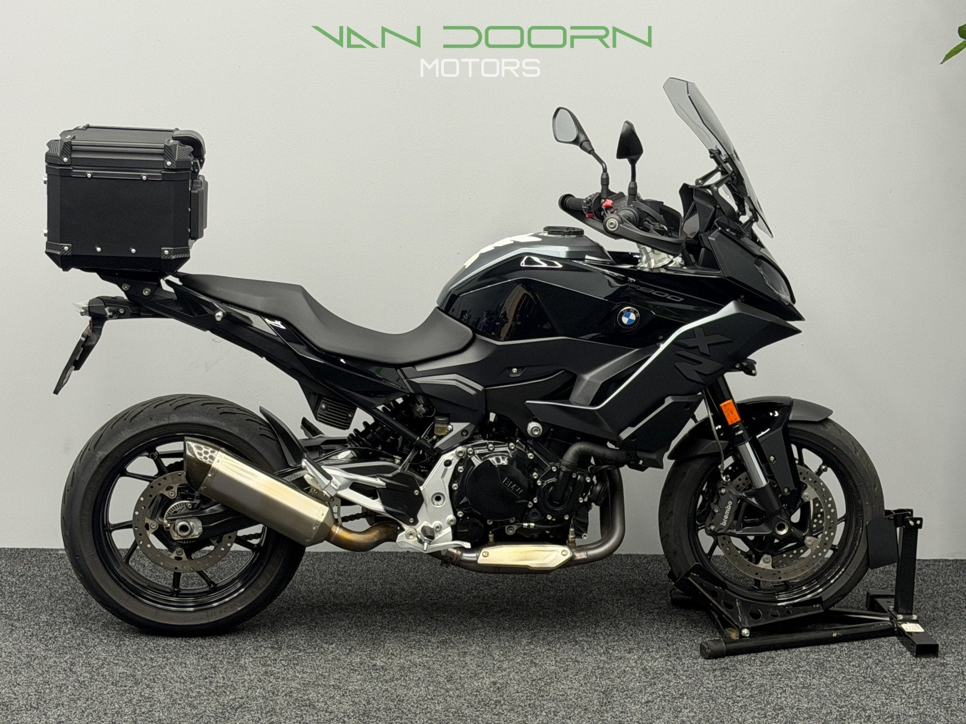 BMW F 900 XR | TRIPLE BLACK | 2023 | DOMINATOR | 12DKM | 35K, Motoren, 895 cc, Info@vandoornmotors.nl, Handvatverwarming, Kraaivenstraat 23-5
5048AB  TILBURG, NL