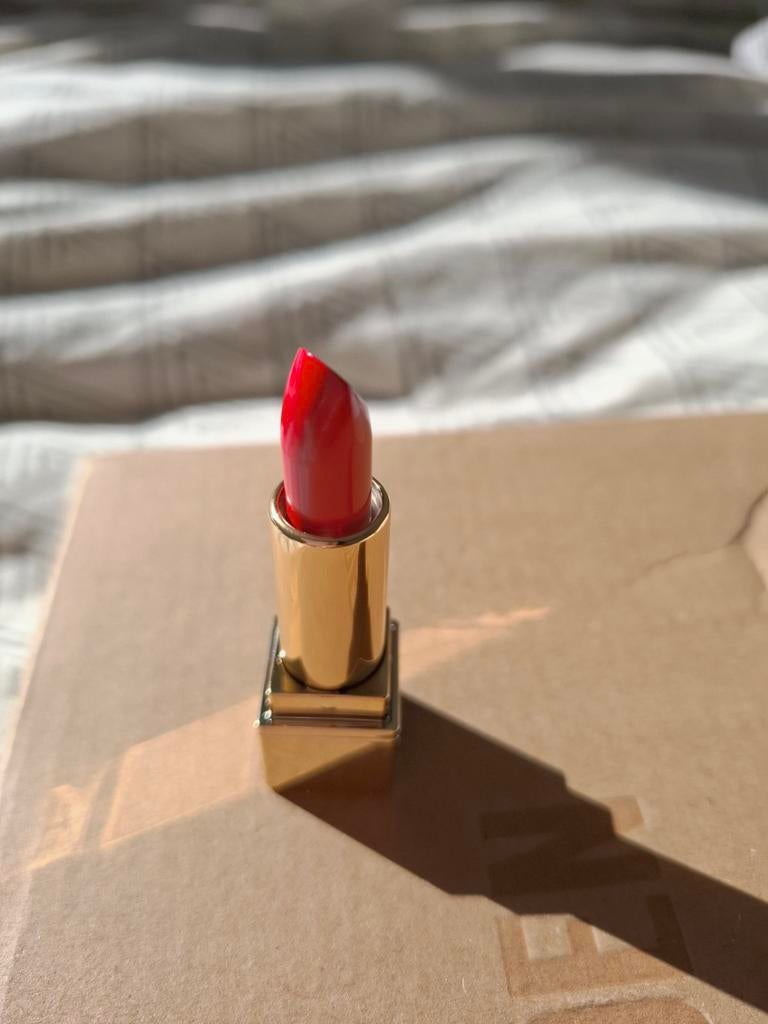 Yves Saint Laurent Rouge Pur Couture mini Lippenstift, Lippen, Ophalen of Verzenden, Zo goed als nieuw, Make-up