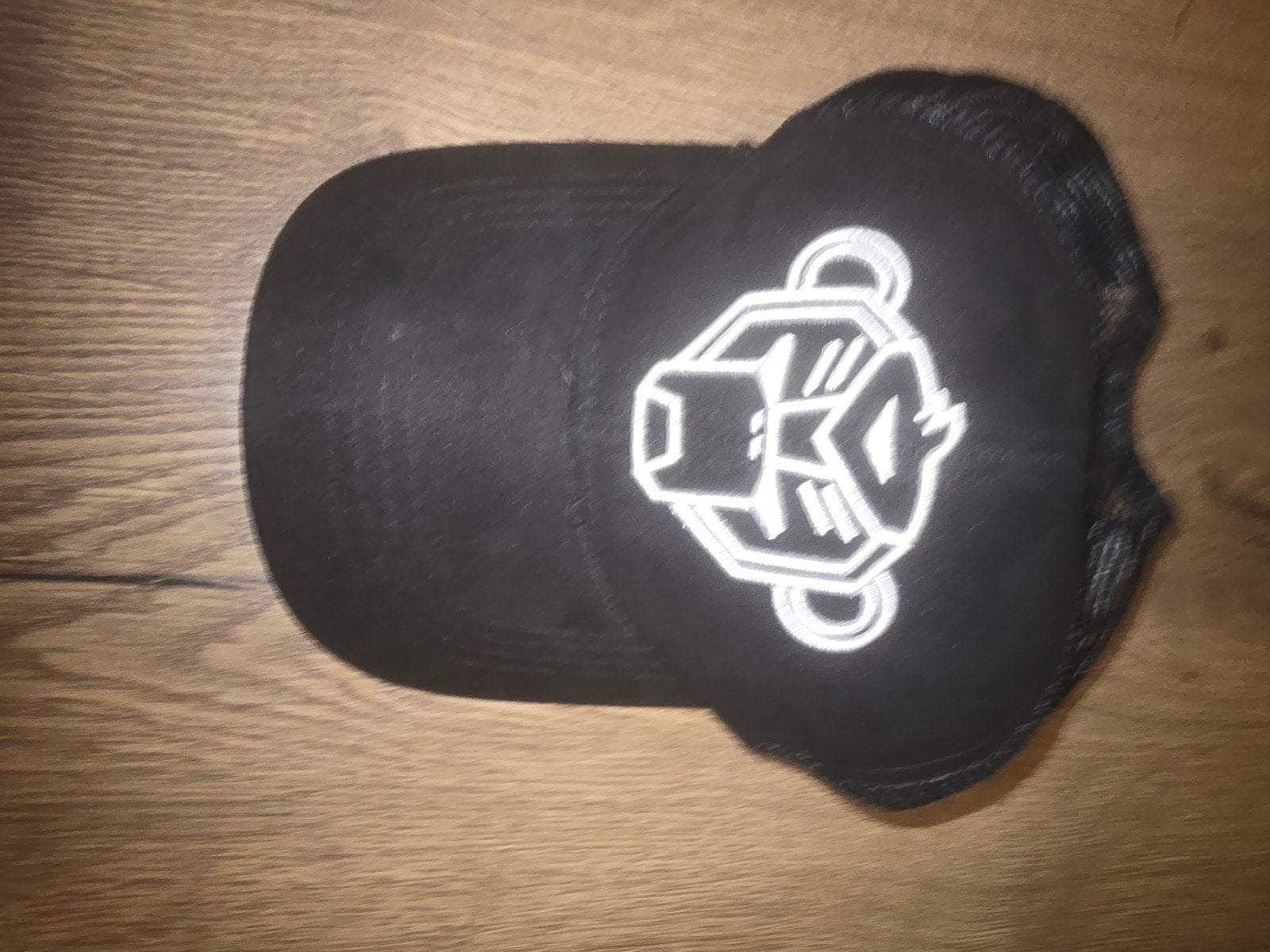Nieuwe Black Bananas pet met logo, Ophalen, Nieuw, One size fits all, Pet