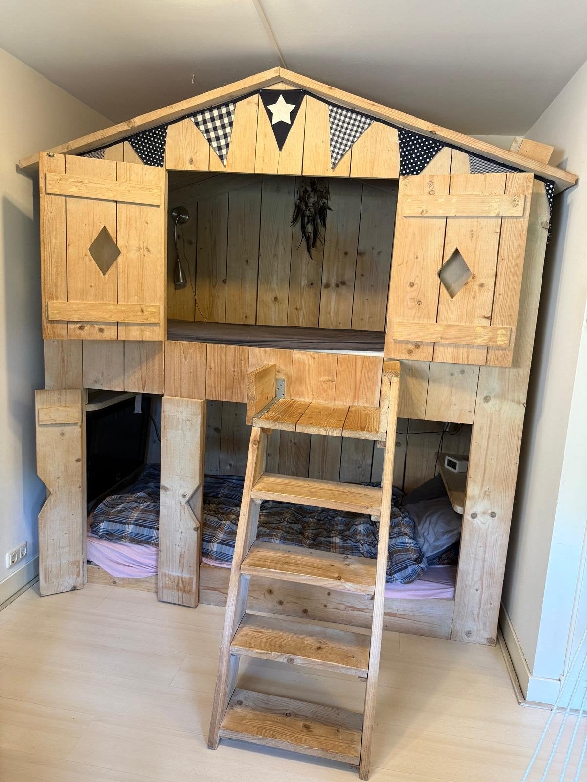 Uniek stapelbed/boomhuisbed, Ophalen, Gebruikt, 90 cm, Tweepersoons