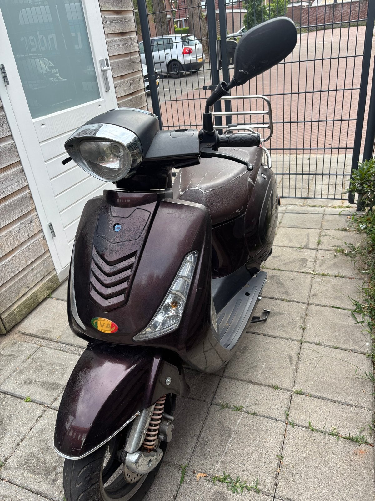 IVA Scooter - Bruin - Goed onderhouden, Ophalen, Gebruikt, Benzine, Overige merken