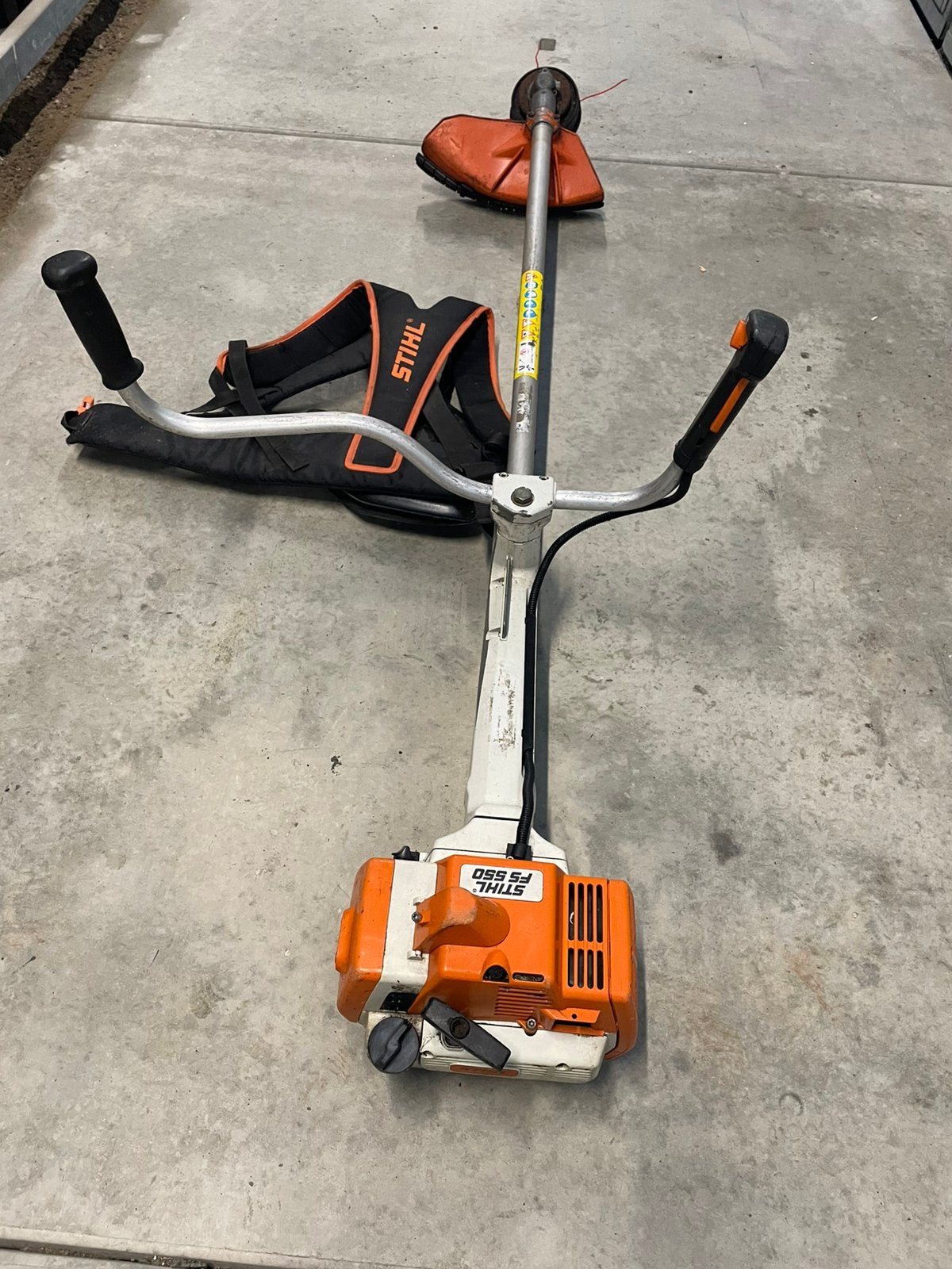 Stihl bosmaaier FS 550,weinig gebruikt en in topconditie, Ophalen