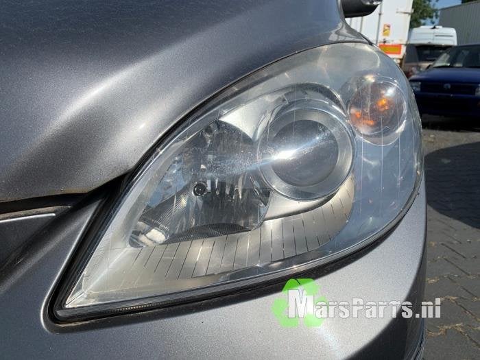 Koplamp links van een Mercedes B-Klasse, Gebruikt, -, Ophalen of Verzenden, -