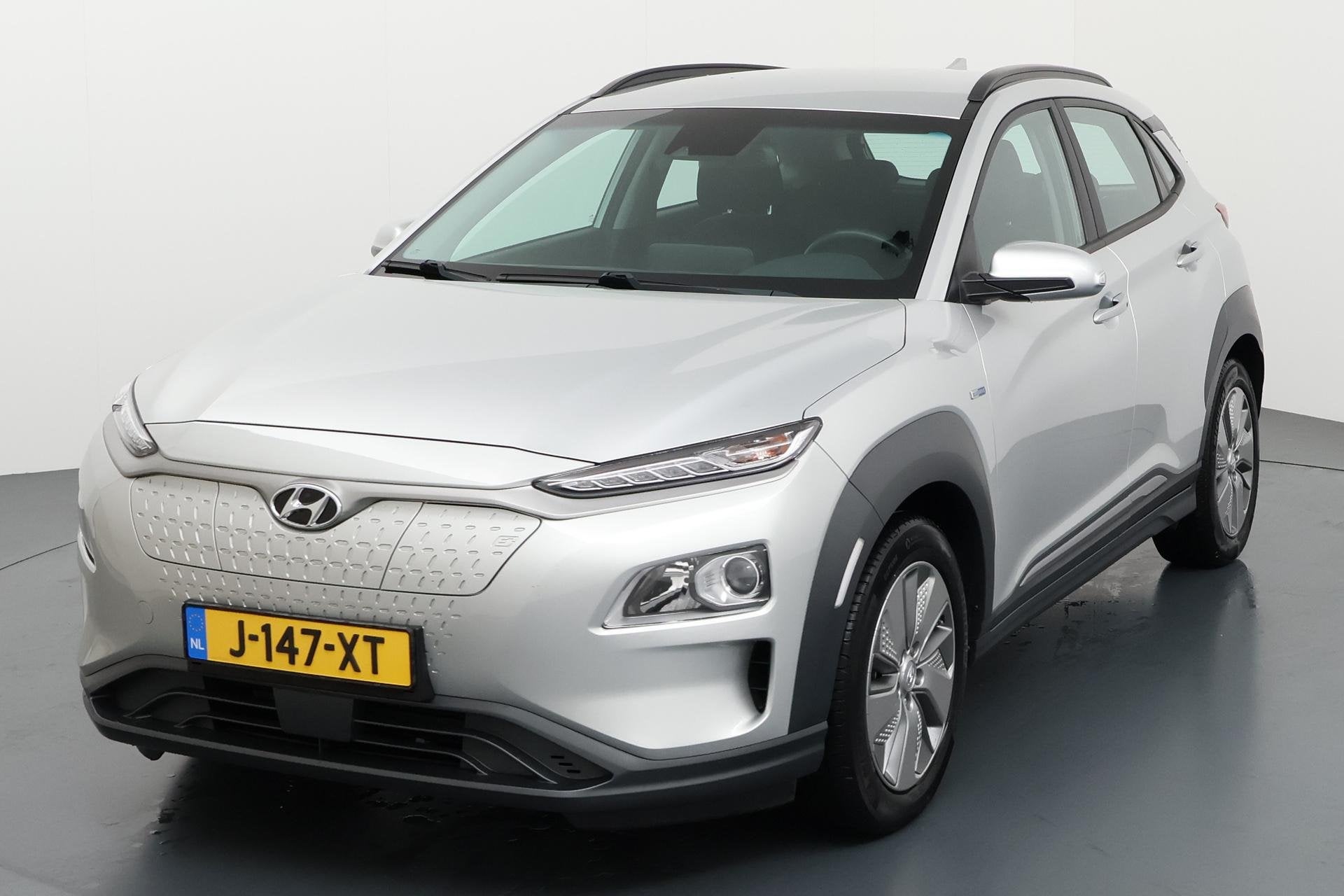 Hyundai Kona EV Comfort 64 kWh Volledig elektrisch genieten, Auto's, Stof, Gebruikt, Origineel Nederlands, 64 kWh