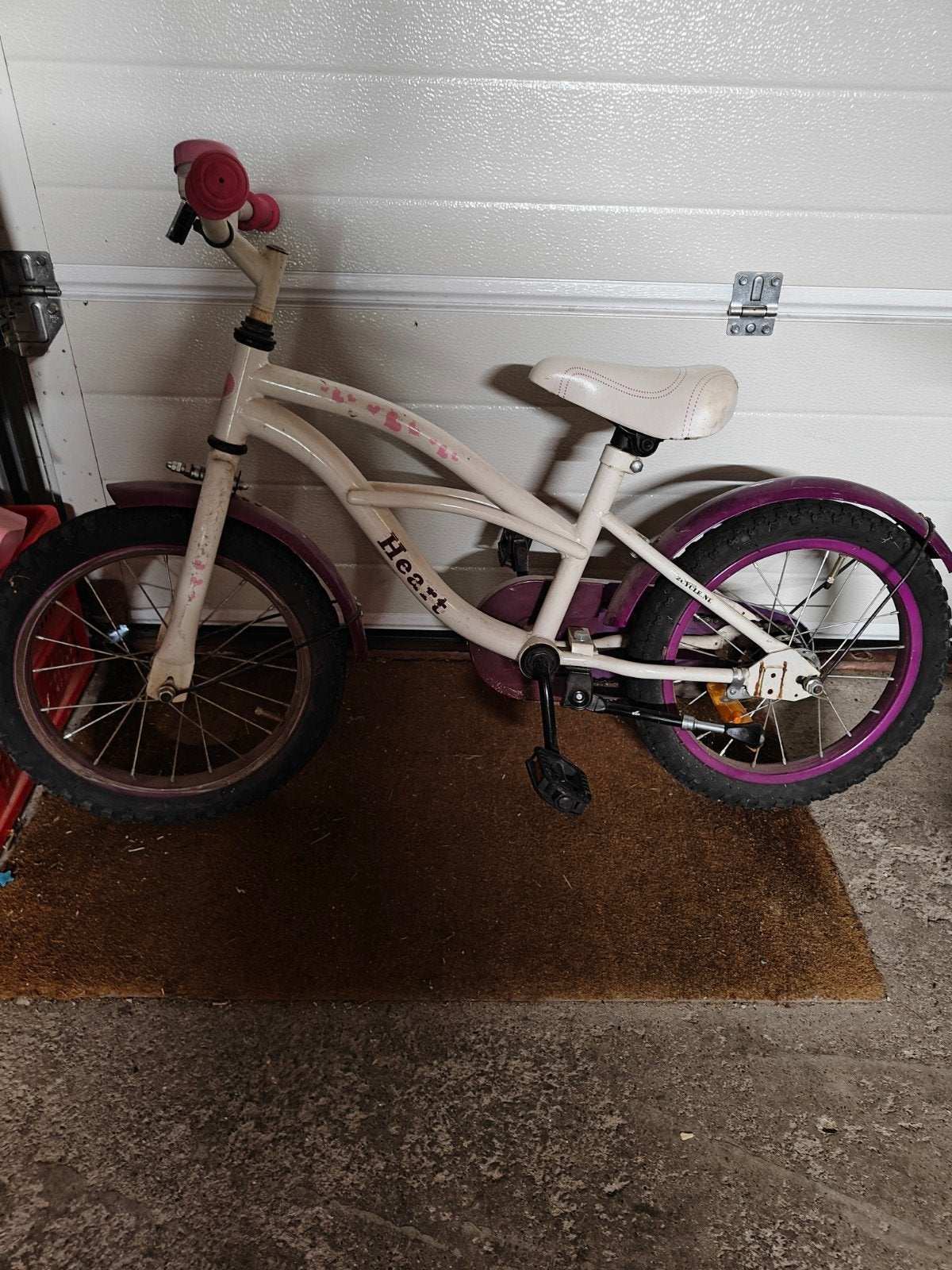 Kinderfiets 16 inch - Heart - Gebruikt, Fietsen en Brommers, Fietsen | Kinderfietsjes, Ophalen, Terugtraprem, Heart, 16 tot 20 inch