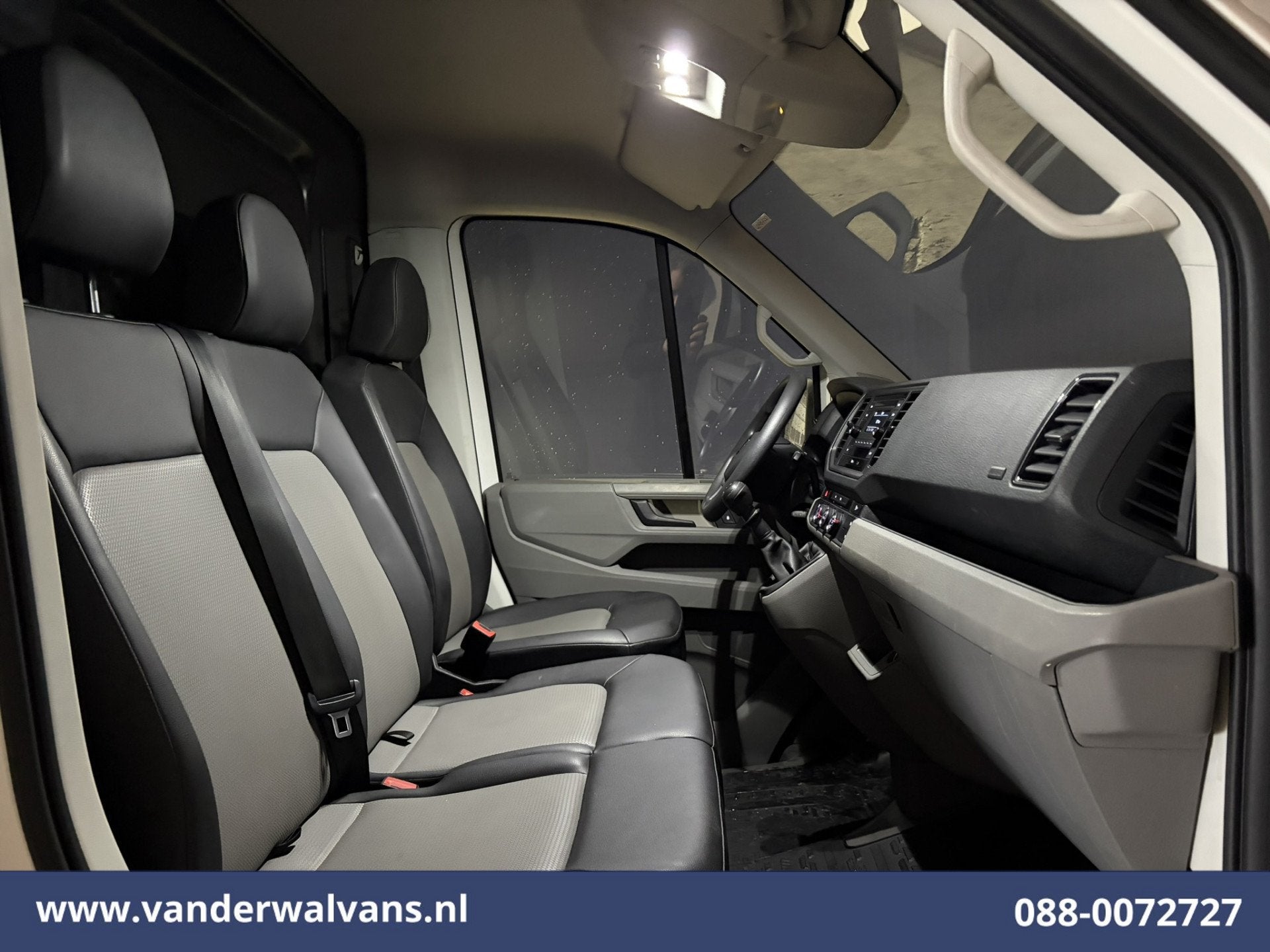Volkswagen Crafter 2.0 TDI L3H2 L2H1 Euro6 Airco | Parkeerse, Voorwielaandrijving, Electronic Stability Program (ESP), Stof, Gebruikt