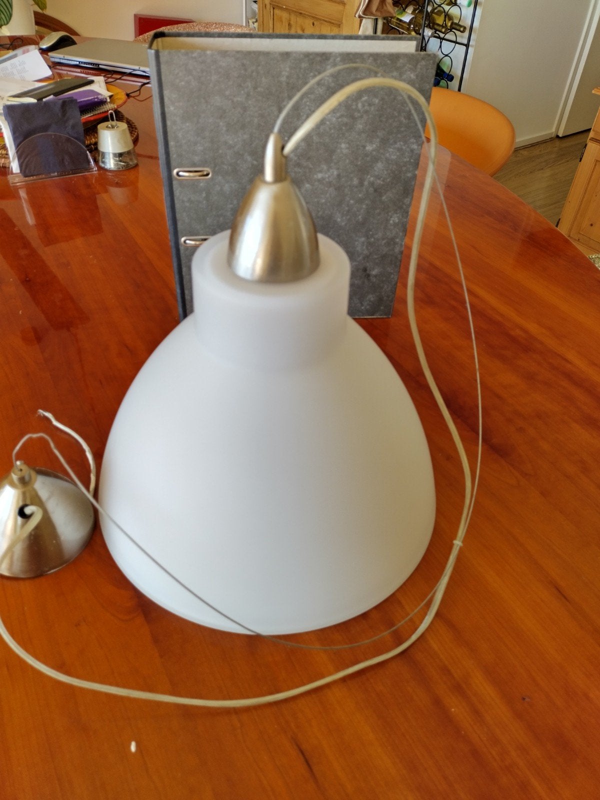 2x Luxe hanglampen van dik melkglas - 25x33 cm, Ophalen, Zo goed als nieuw, Glas