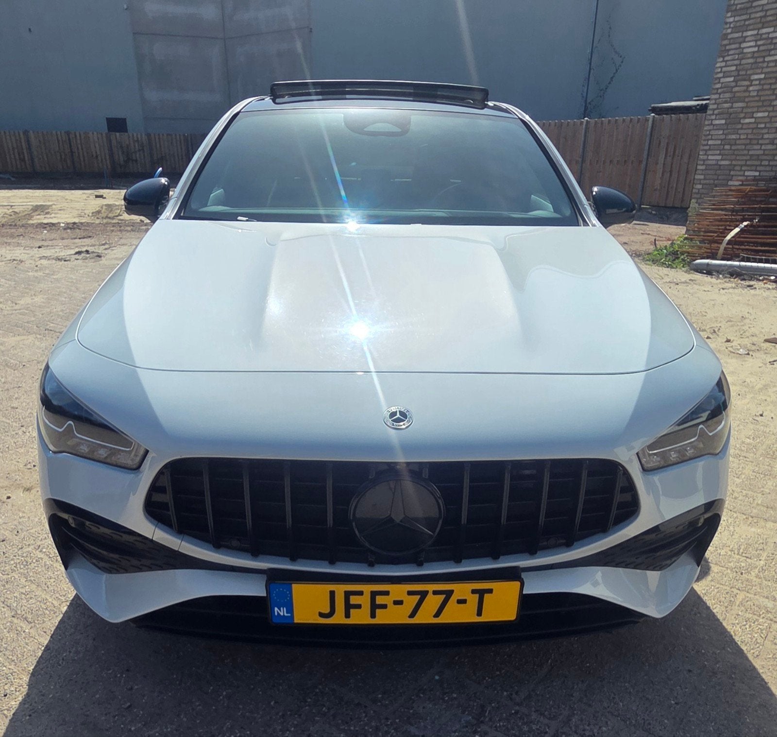 Mercedes-Benz CLA 180 150 pk7G-DCT 2024 parel wit, Auto's, Mercedes-Benz, CLA, 136 pk, 4 cilinders, Leder en Stof