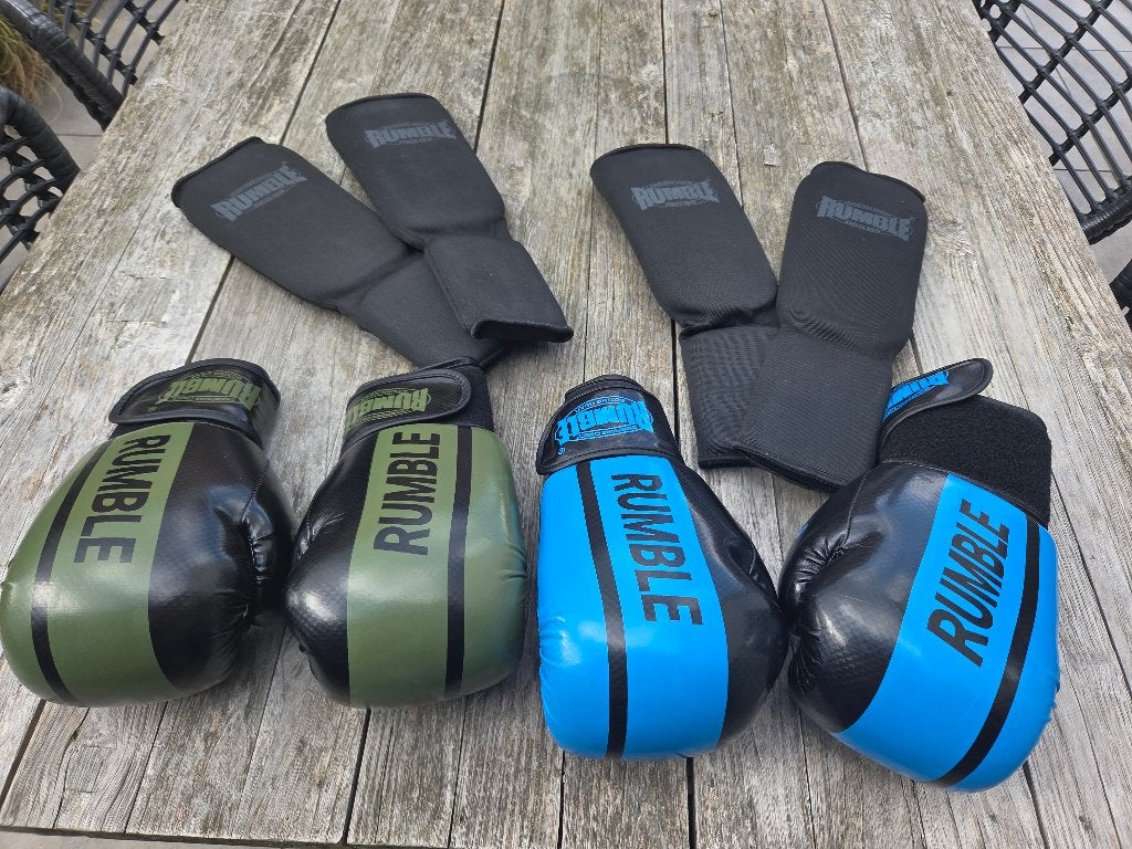 Bokshandschoen Rumble groen en/of blauw, Ophalen of Verzenden, Zo goed als nieuw, Bokshandschoenen