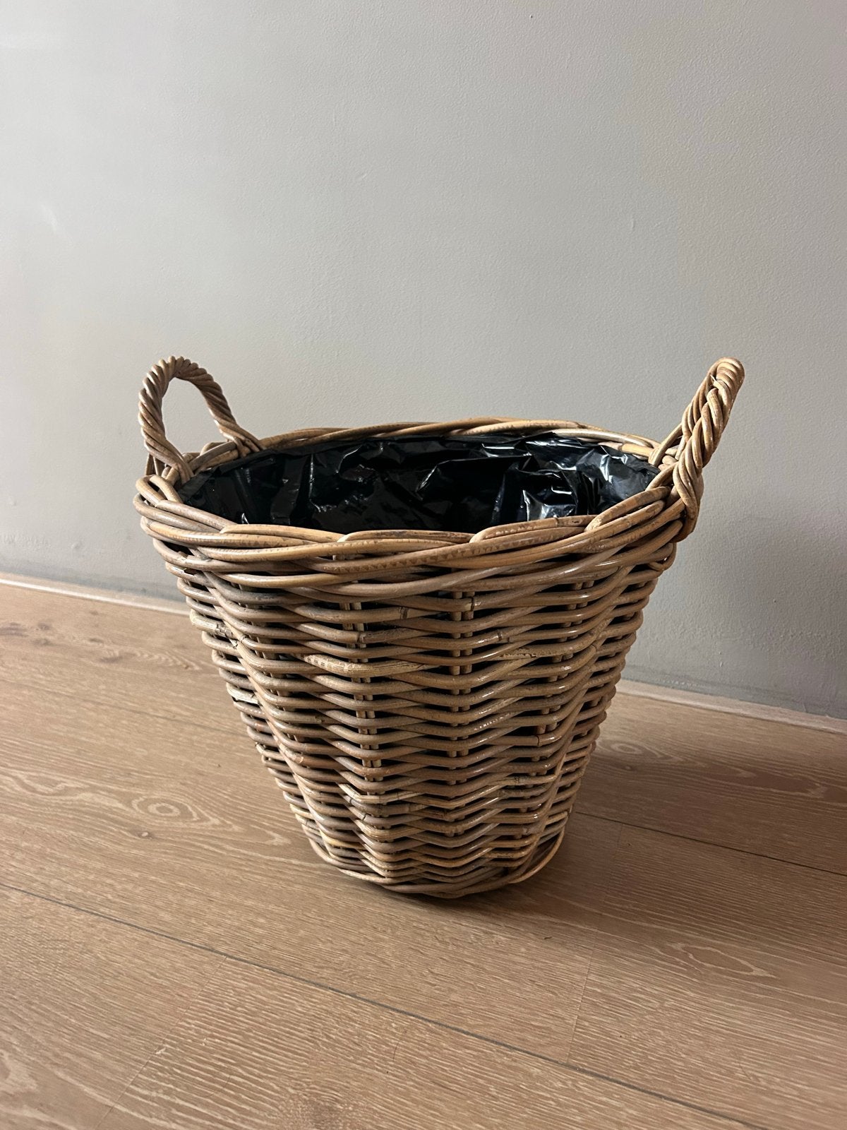 Rotan mand met handvatten, Ophalen, Met handvatten, Gebruikt, Mand