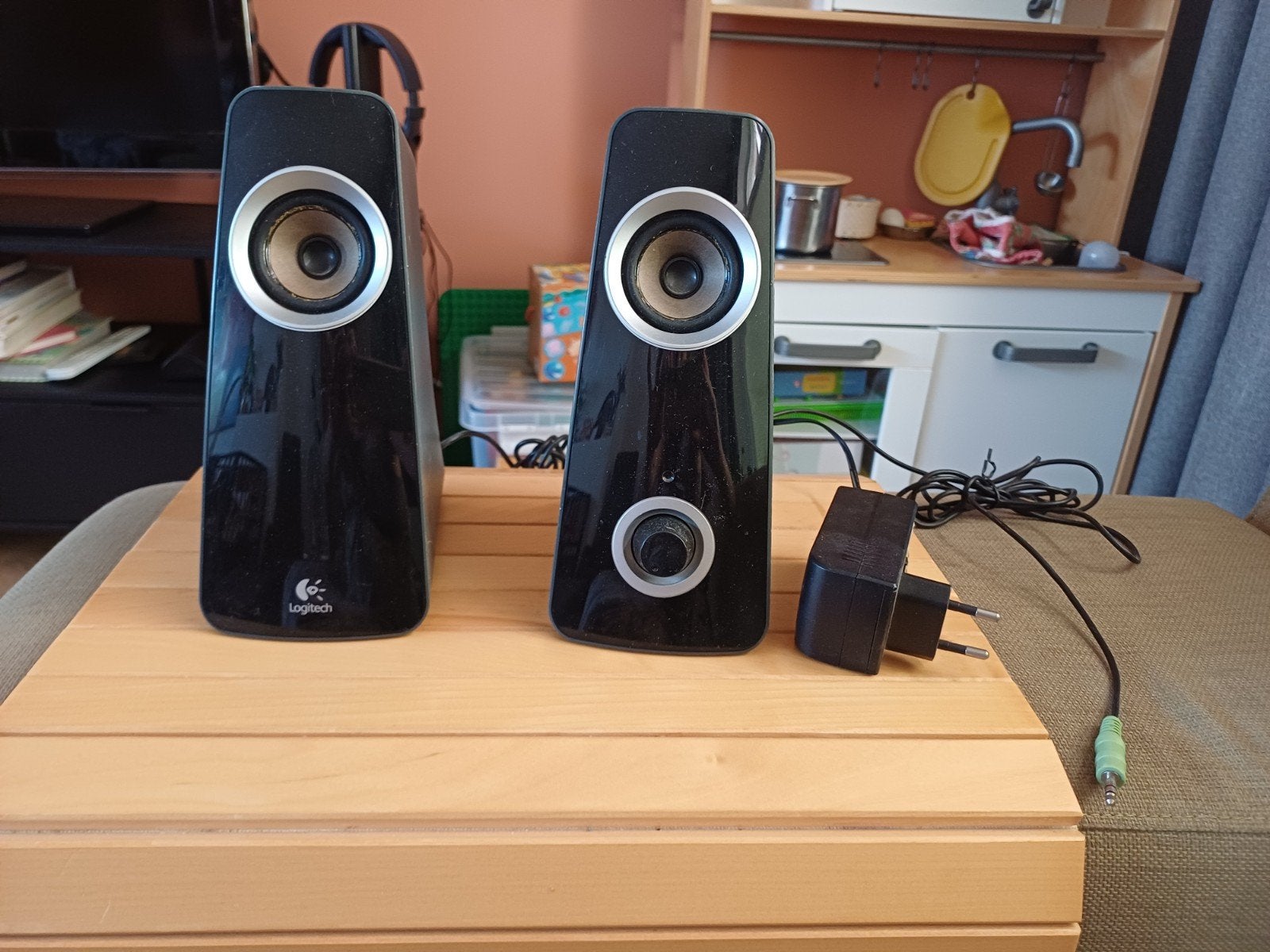 Computerboxjes logitech, Computers en Software, Pc speakers, Ophalen, Gebruikt