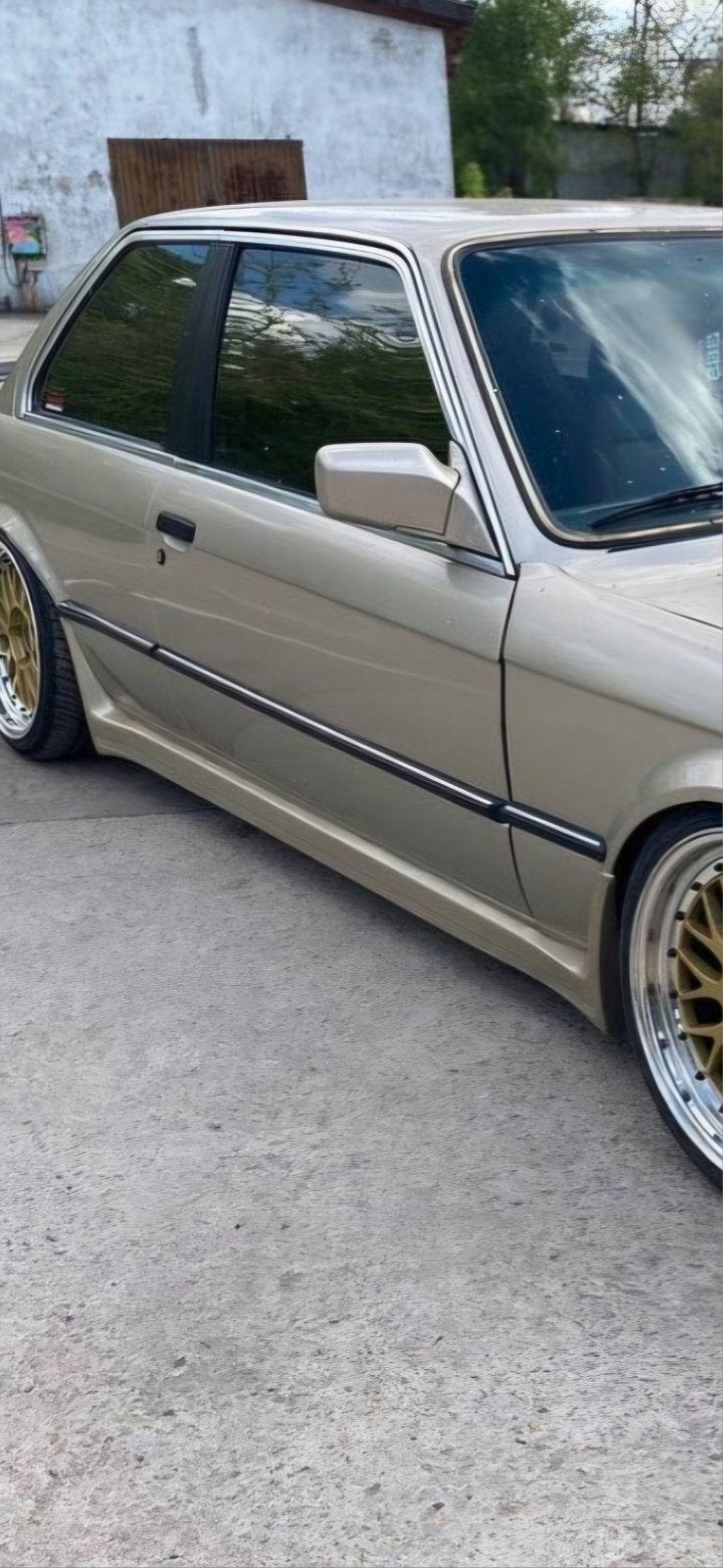 GEZOCHT M-Tech 1 BMW E30 sideskirt, Ophalen