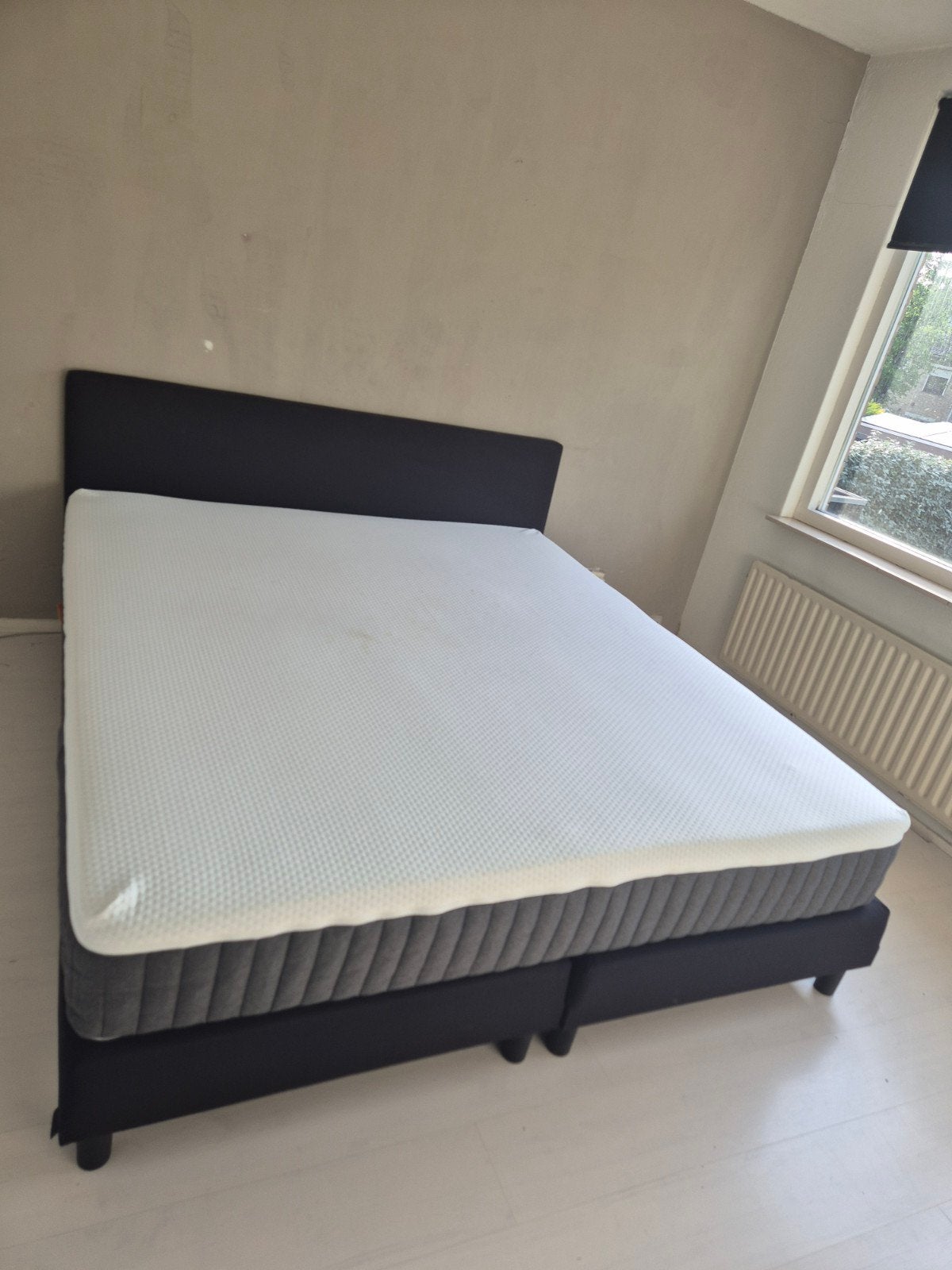 Bed 180x200 met bijna nieuw Emma Original matras, Huis en Inrichting, Slaapkamer | Bedden, Ophalen