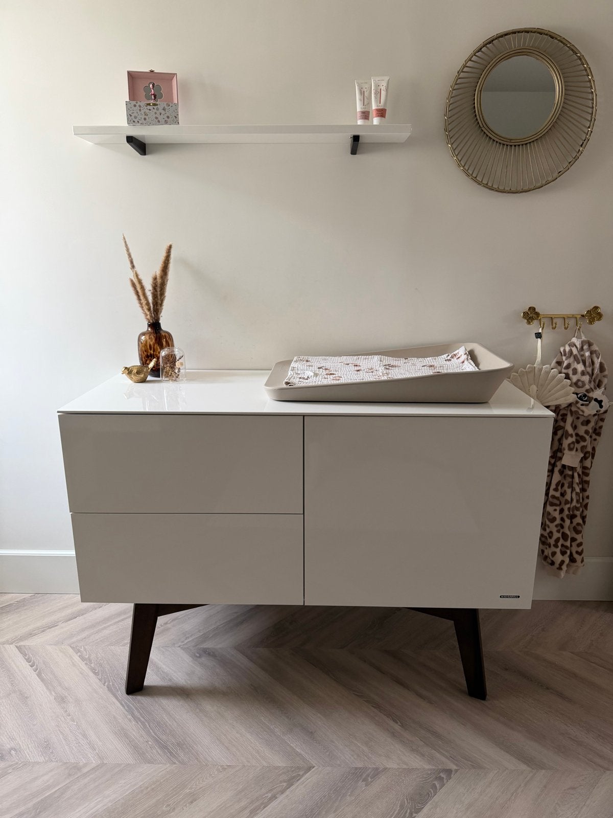 Kidsmill Sixties Hoogglans Wit Babykamer Set, Ophalen, 70 tot 85 cm, 140 tot 160 cm, Zo goed als nieuw