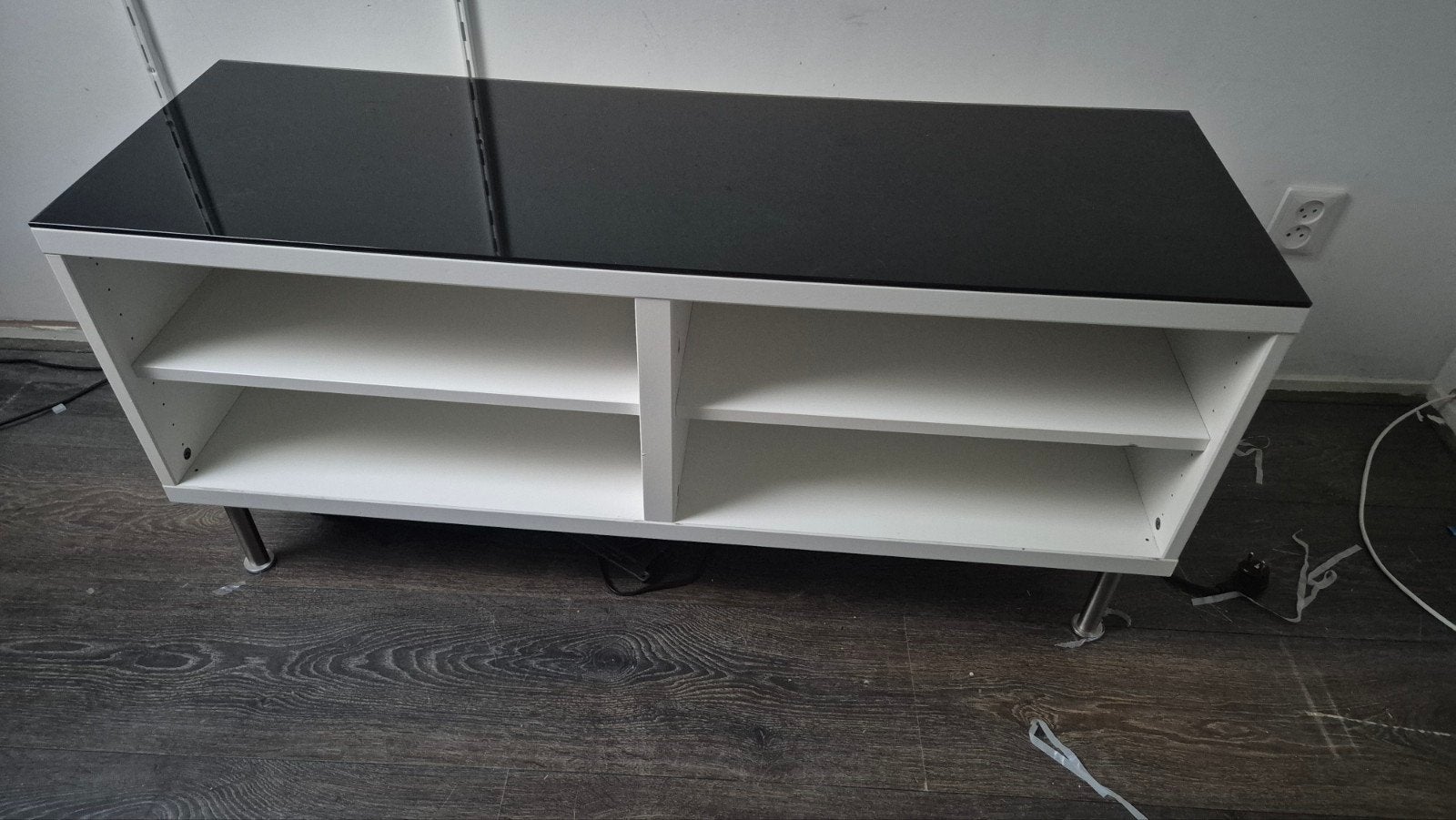 IKEA Besta TV-meubel met glazen blad, Ophalen, Gebruikt, 100 tot 150 cm, Minder dan 100 cm