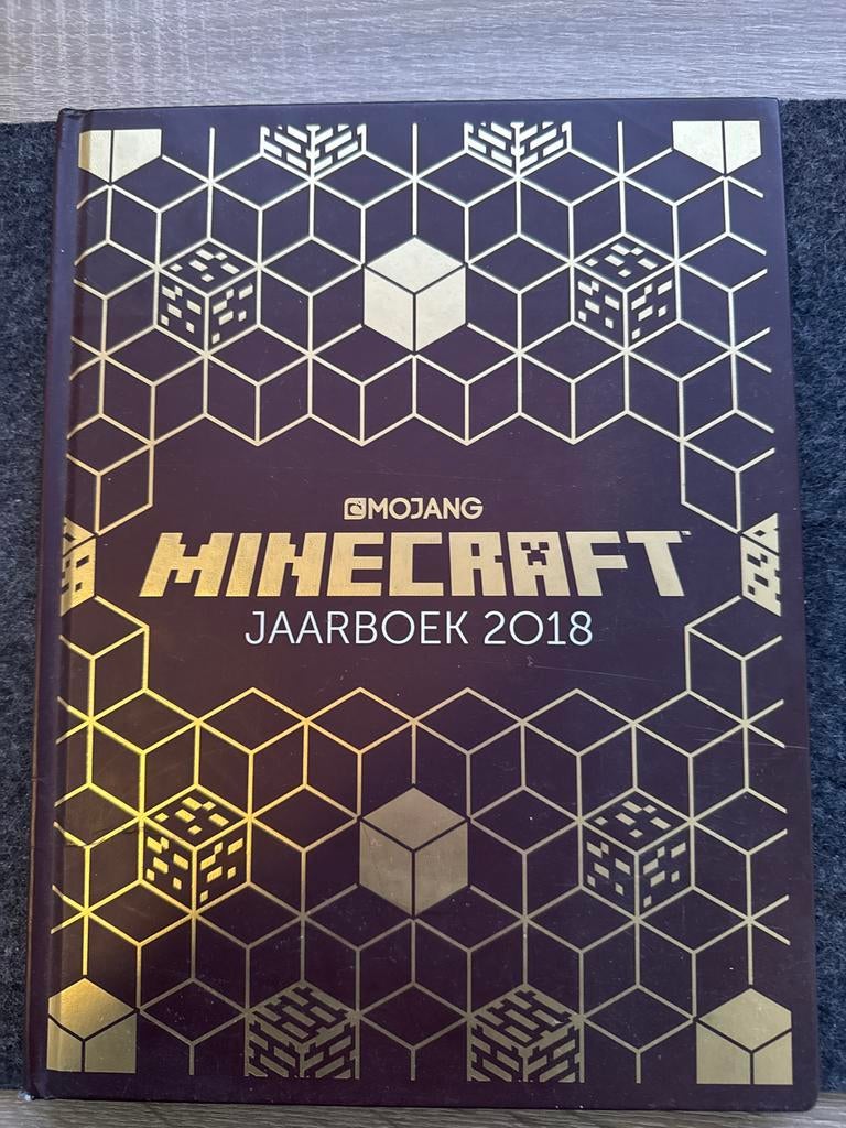 Minecraft Jaarboek 2018 - Zo goed als nieuw, Boeken, Ophalen, Zo goed als nieuw
