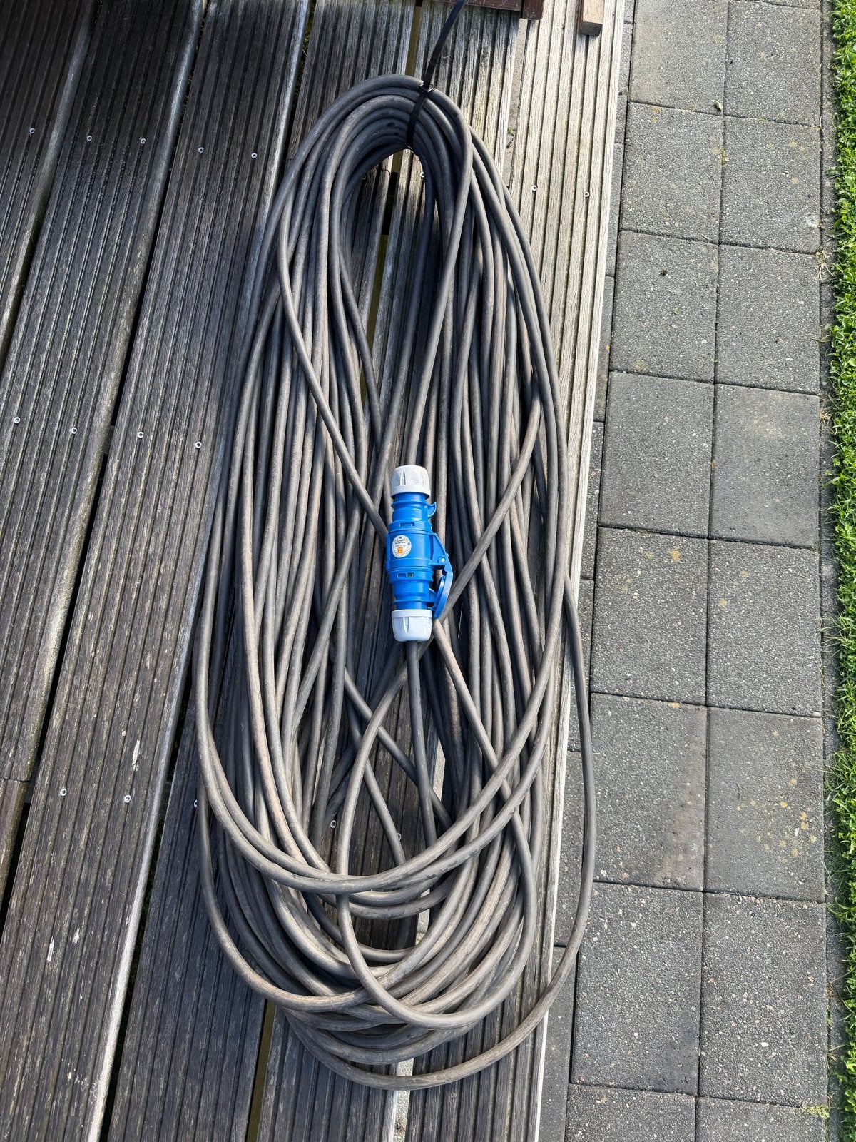 Verlengsnoer 70 meter,  230v, 16A, Ophalen of Verzenden, Gebruikt, Overige merken, Kabel of Snoer