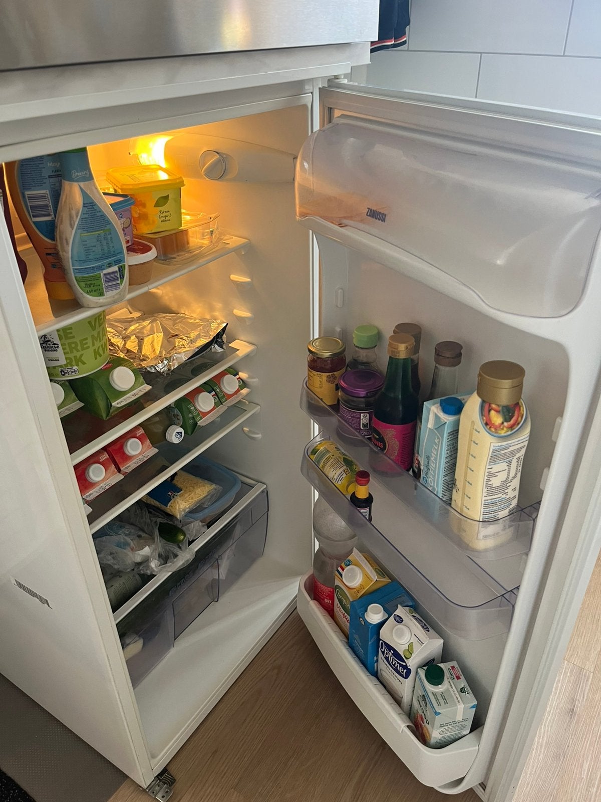 Zanussi koelkast, 100 tot 150 liter, Ophalen, 85 tot 120 cm, Zonder vriesvak
