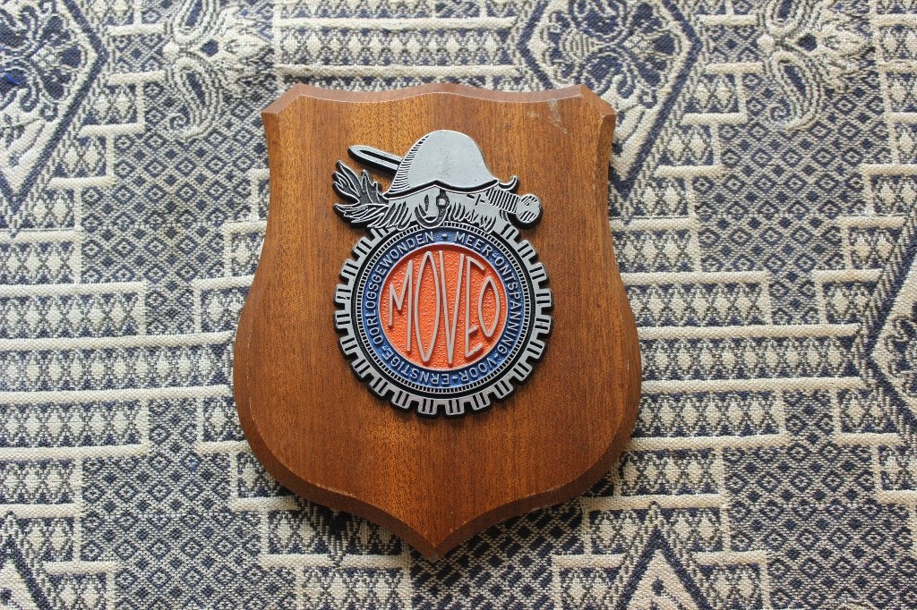 schildje oorlogsgewonden  moveo, Verzenden, Landmacht, Nederland, Embleem of Badge