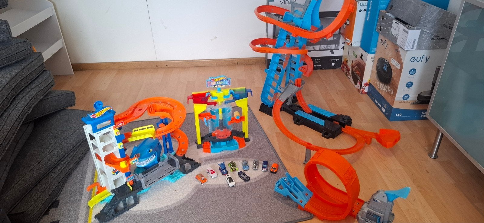 Grote Hot Wheels set met garage, wasstraat en banen, Ophalen, Gebruikt