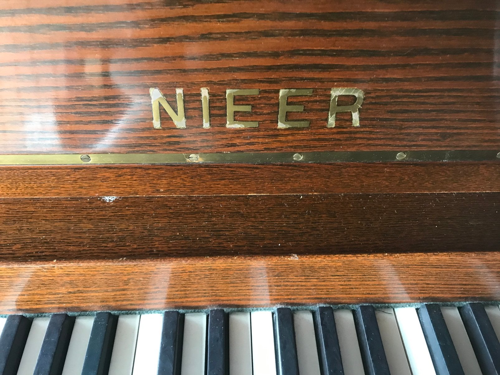 Goed spelende piano merk NIEER, Ophalen, Gebruikt