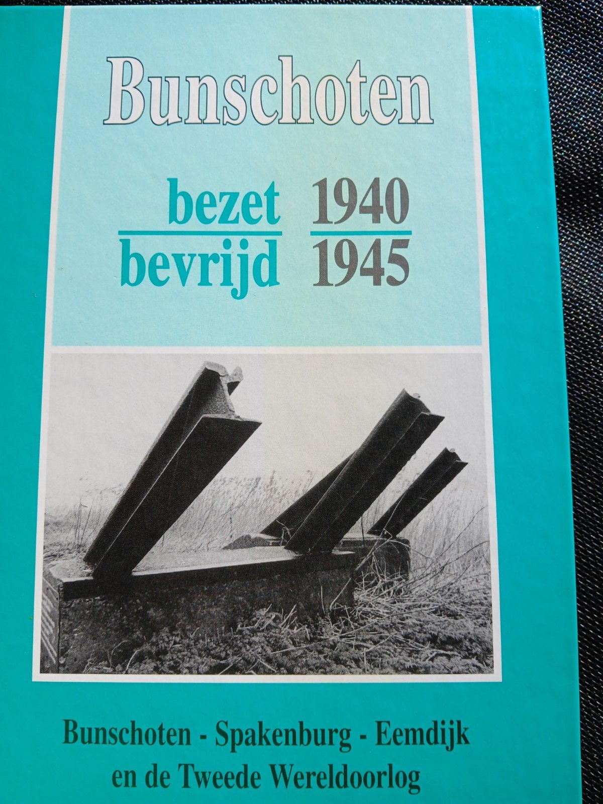 Bunschoten bezet/bevrijd 1940_1945, Boeken, Ophalen of Verzenden, Zo goed als nieuw, Overige onderwerpen