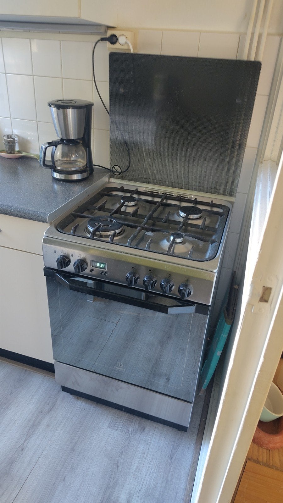 Indesit Gasfornuis met Wokbrander en Hetelucht Oven, Witgoed en Apparatuur, Fornuizen, Ophalen, Gebruikt, Hete lucht, 60 cm of meer
