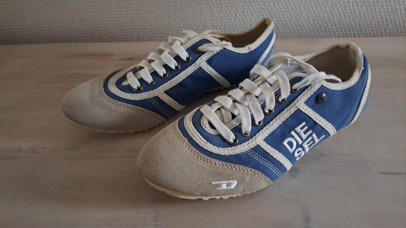 Diesel sneakers, blauw/beige, maat 39, Kleding | Dames, Schoenen, Blauw, Ophalen of Verzenden, Sneakers of Gympen, Diesel