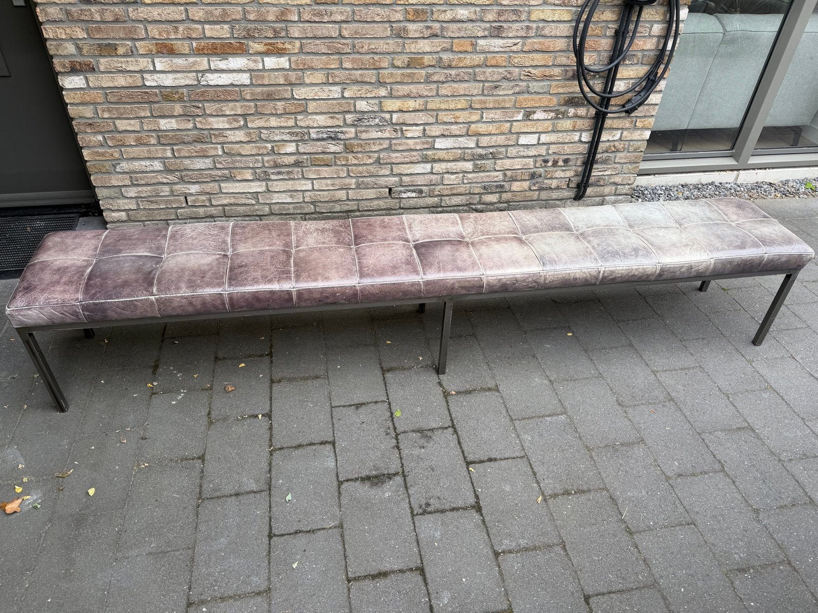 Leren bankje met metalen onderstel, Ophalen, Gebruikt, Bruin, Leer