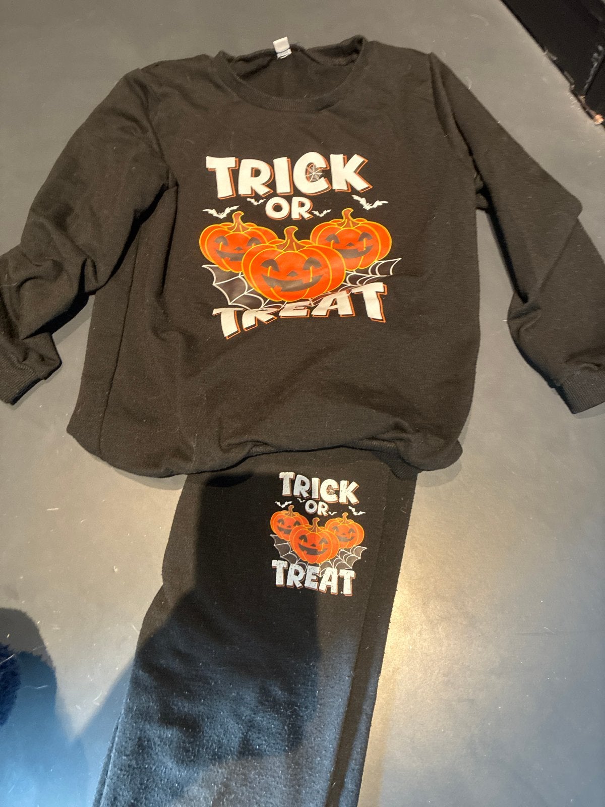 Halloween Trick or Treat jogging pak maat 122, Ophalen of Verzenden, Gebruikt, Jongen of Meisje