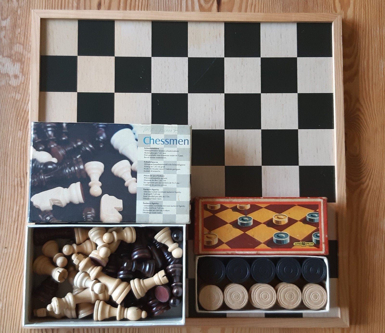 Schaak- en dambord met stukken, compleet, Een of twee spelers, Ophalen of Verzenden, Zo goed als nieuw