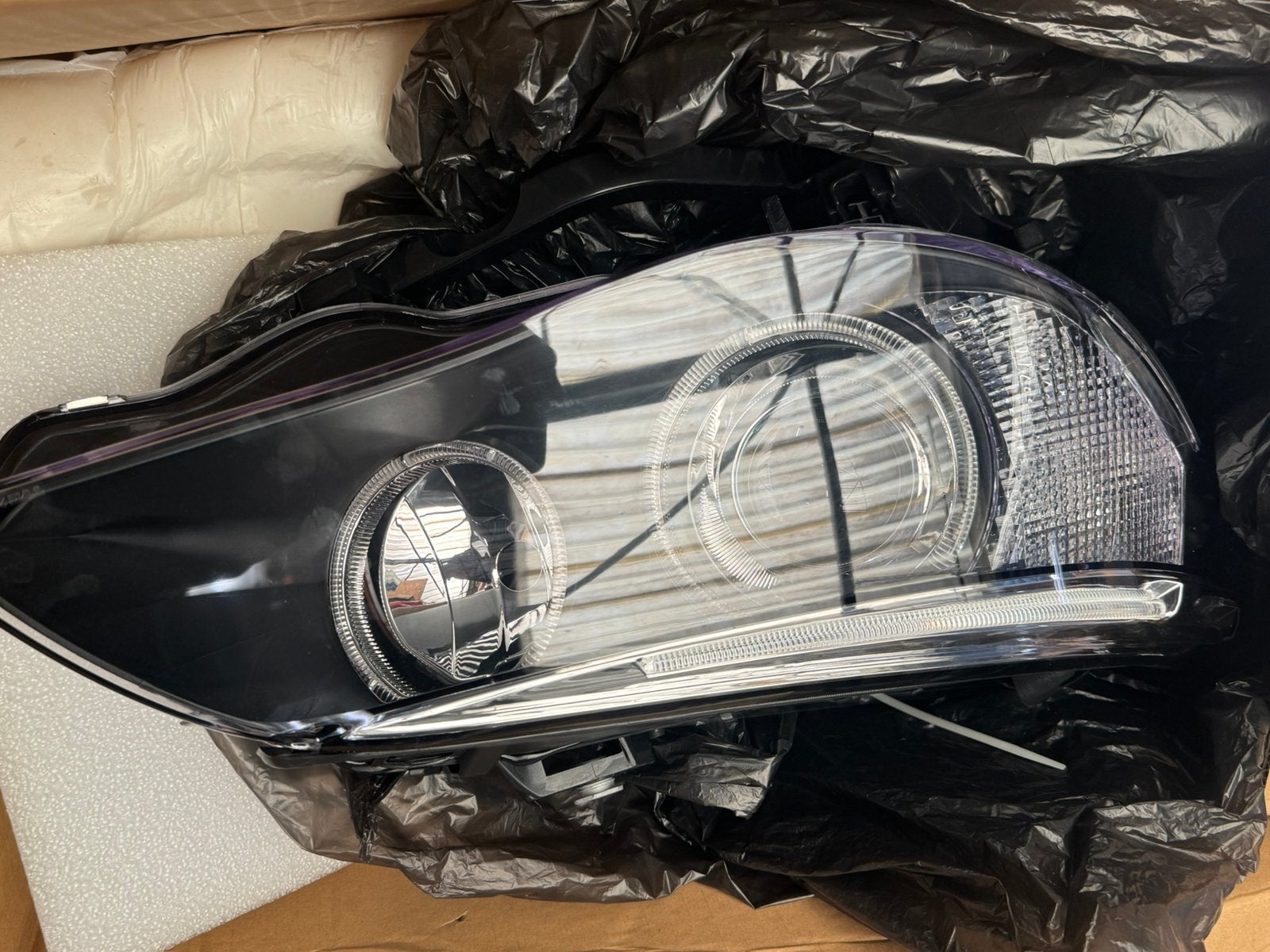 BMW 5 SERIE e60/e61 RECHTS KOPLAMP NIEUW !, Auto-onderdelen, Ophalen, Nieuw, BMW