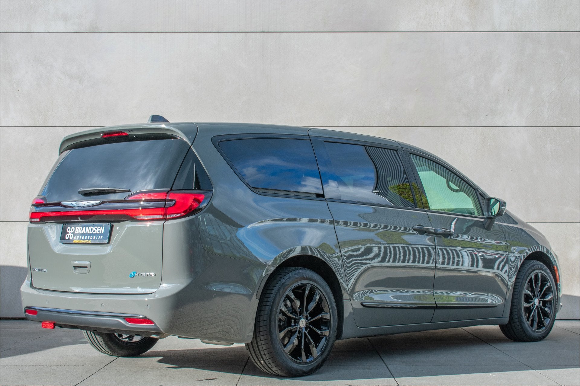 Chrysler Pacifica Plug-in-Hybrid 3.6 V6 Limited Pano-ACC-Ent, Auto's, Automaat, 450 kg, Gebruikt, Overige carrosserieën