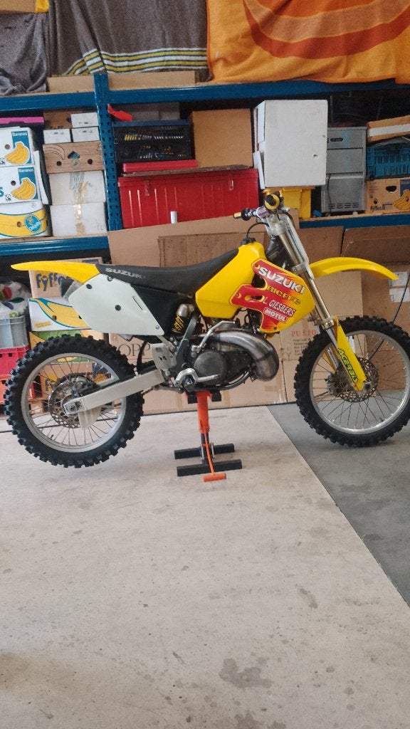 Suzuki RM 250, 250 cc, Ophalen of Verzenden, Zo goed als nieuw, 5 versnellingen